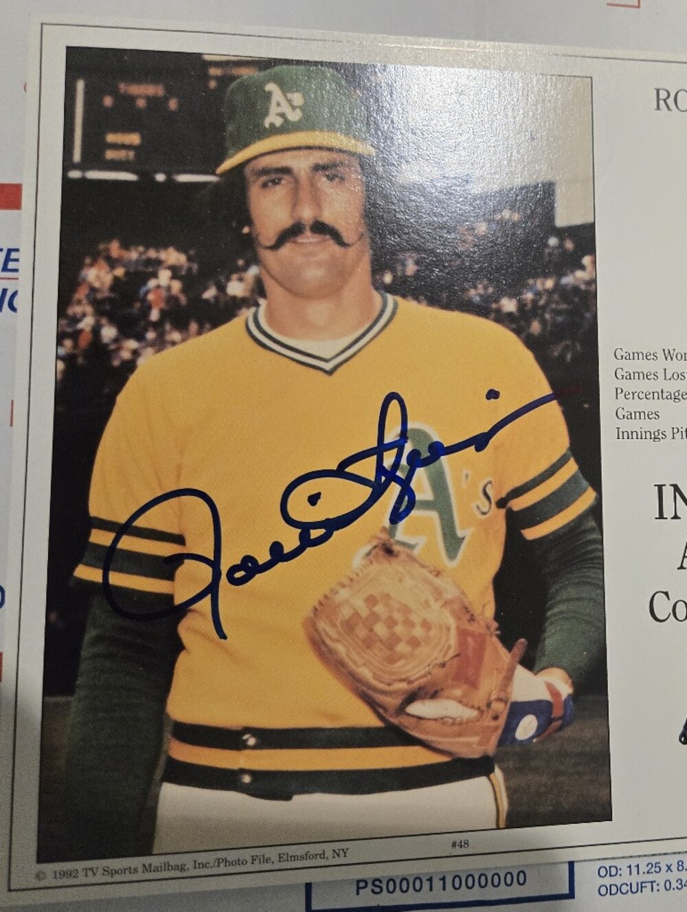 Oakland A's Rollie Fingers Autographed Hof Induction Print